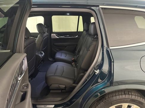 Used 2025 Cadillac XT6 Premium Luxury w/ Technology Package image 15