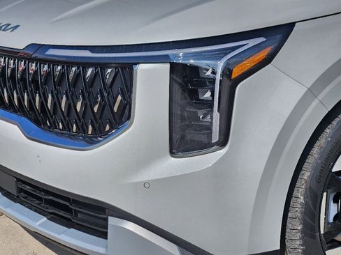 New 2026 Kia Carnival EX image 6