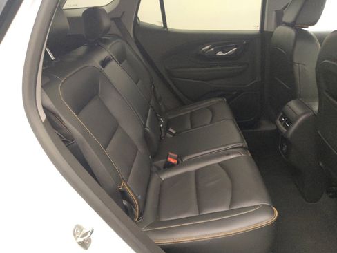 Used 2022 GMC Terrain AT4 w/ Tech Package image 19