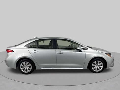 Used 2020 Toyota Corolla LE FWD image 33