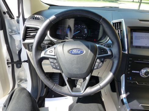 Used 2019 Ford Edge Titanium w/ Equipment Group 301A AWD/4WD image 28