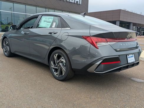New 2026 Hyundai Elantra Limited image 3