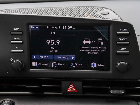 New 2026 Hyundai Elantra SEL Sport FWD image 16