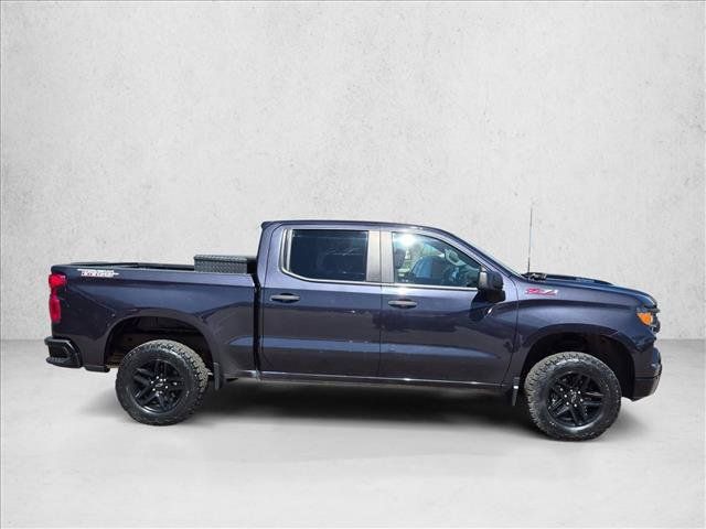 Used 2022 Chevrolet Silverado 1500 Custom Trail Boss w/ LPO, Dark Essentials Package AWD/4WD image 4