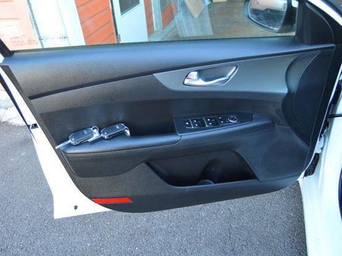 Used 2021 Kia Forte LXS image 29