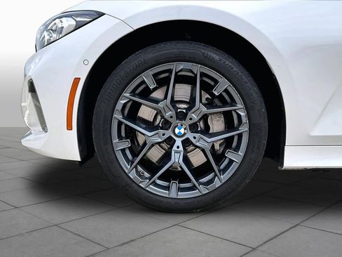 Used 2025 BMW 330i Sedan image 9