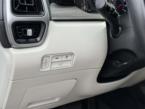 Used 2023 Kia Sorento EX w/ Panoramic Sunroof Package image 10