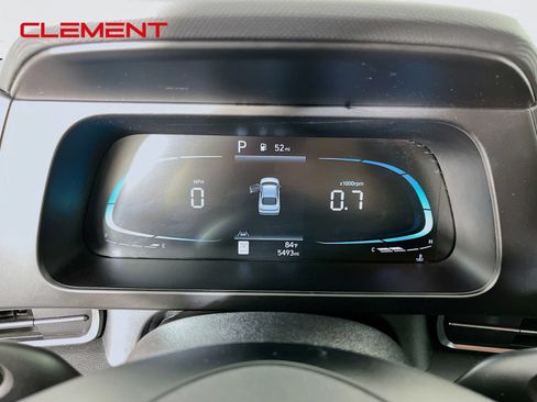 Used 2025 Hyundai Elantra Sport FWD image 18