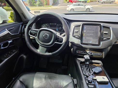 Used 2018 Volvo XC90 T5 Momentum w/ Convenience Package image 20