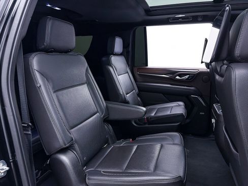 Used 2021 GMC Yukon XL Denali w/ Denali Ultimate Package RWD image 38