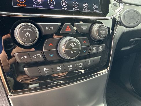 Used 2020 Jeep Grand Cherokee Limited X AWD/4WD image 18