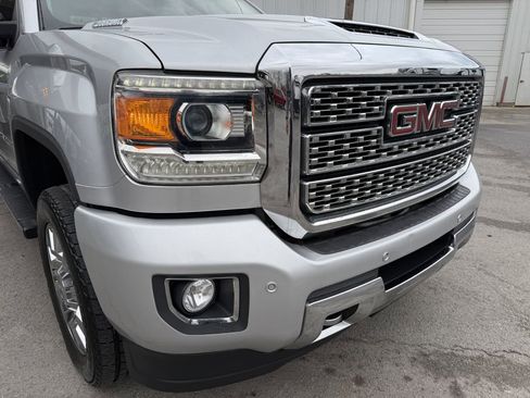 Used 2019 GMC Sierra 2500 Denali w/ Duramax Plus Package image 27