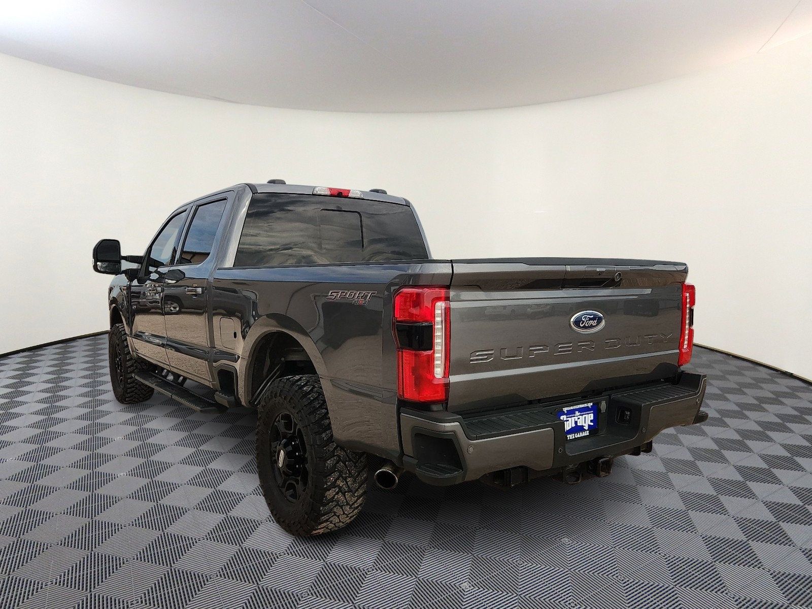 Used 2024 Ford F250 XLT w/ XLT Premium Package AWD/4WD image 3