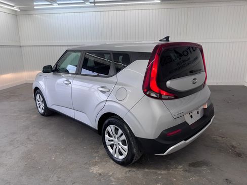 Used 2020 Kia Soul LX image 7