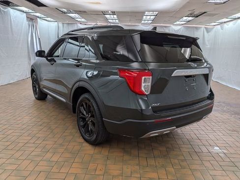 Certified 2022 Ford Explorer XLT w/ Equipment Group 202A image 5