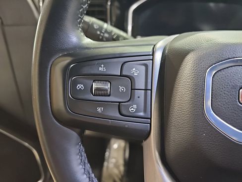 Used 2024 GMC Sierra 1500 Elevation image 21