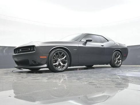 Used 2019 Dodge Challenger R/T RWD image 51