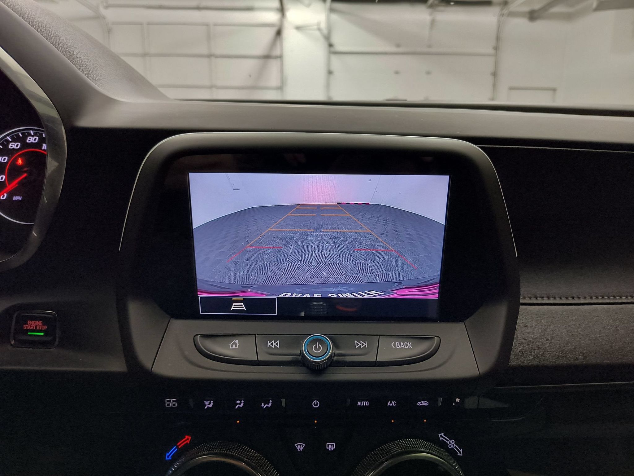 Used 2021 Chevrolet Camaro LT w/ Technology Package RWD image 17