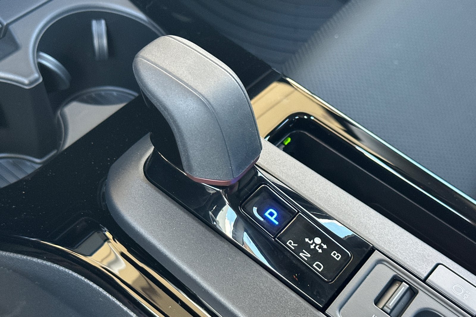 New 2027 Toyota Prius Plug-In Hybrid FWD image 24