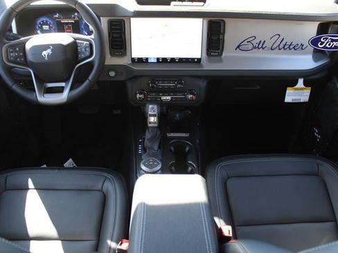 New 2025 Ford Bronco Outer Banks image 12