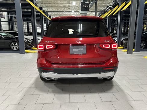 Certified 2023 Mercedes-Benz GLB 250 4MATIC image 4