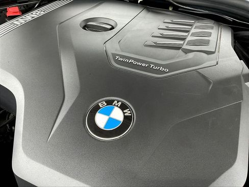 Used 2023 BMW 330i xDrive Sedan w/ Premium Package AWD/4WD image 31