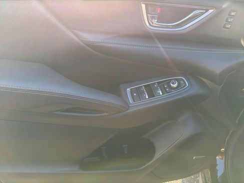 Used 2024 Subaru Ascent Limited w/ Technology Package image 8