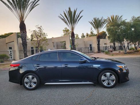 Used 2017 Kia Optima EX FWD image 8