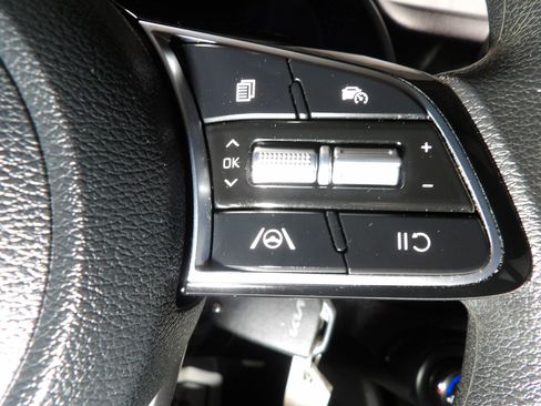 Used 2024 Kia Forte LXS FWD image 16