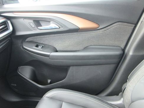 Used 2022 Chevrolet TrailBlazer ACTIV w/ Sun and Liftgate Package image 37