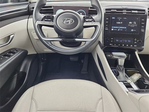 Certified 2023 Hyundai Tucson SEL w/ Convenience Package image 9