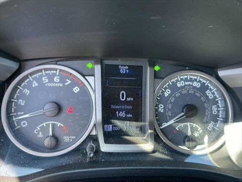 Certified 2019 Toyota Tacoma SR5 AWD/4WD image 11