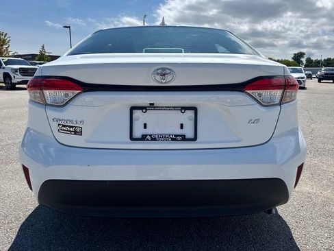 Used 2024 Toyota Corolla LE FWD image 5