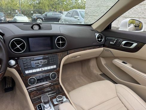Used 2014 Mercedes-Benz SL 550 w/ Sport Wheel Package image 20