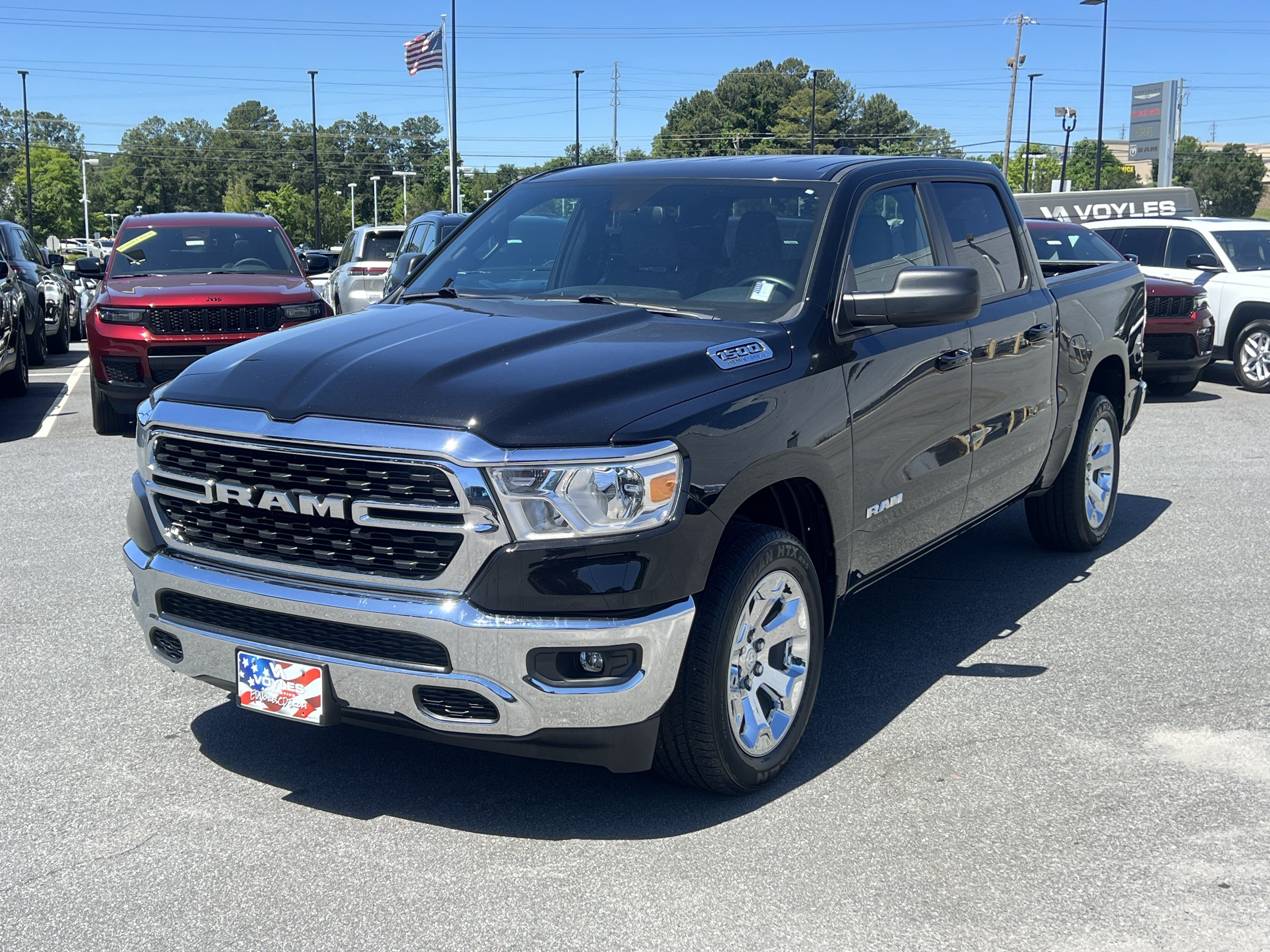 Used 2022 RAM 1500 Big Horn AWD/4WD image 3