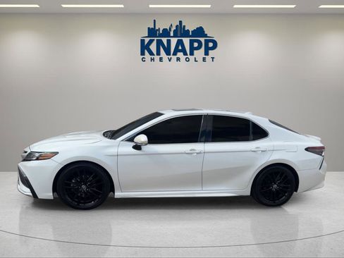 Used 2022 Toyota Camry XSE w/ Cold Weather Package image 2