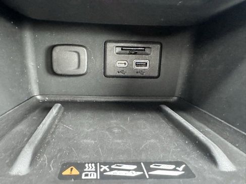 Certified 2023 GMC Acadia Denali w/ Denali Ultimate Package image 26