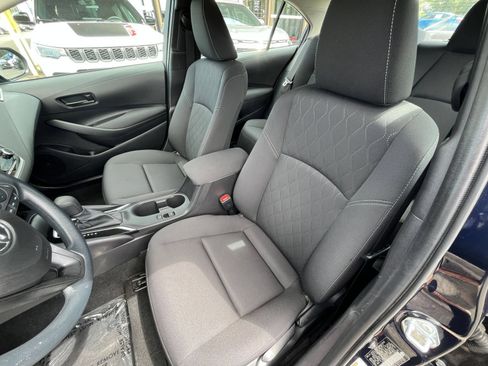 Used 2025 Toyota Corolla LE FWD image 36