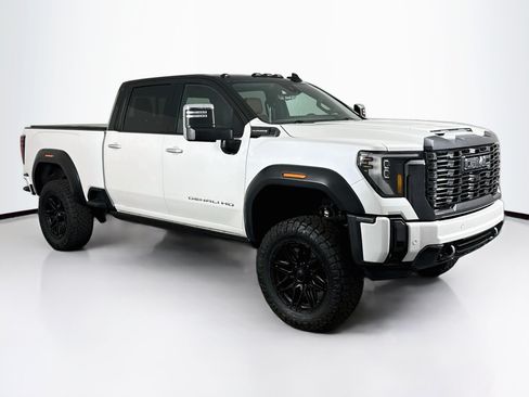 Used 2024 GMC Sierra 2500 Denali Ultimate AWD/4WD image 2