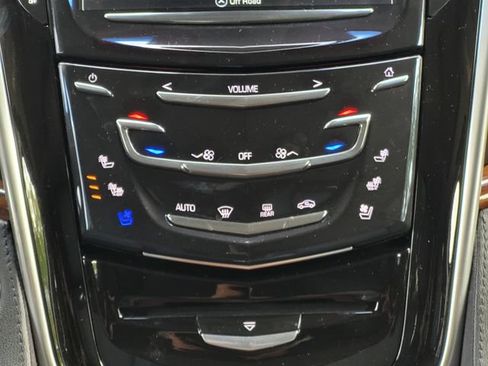 Used 2019 Cadillac Escalade Premium Luxury RWD image 17