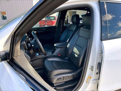 Certified 2023 Chevrolet Equinox RS w/ RS Leather Package image 10