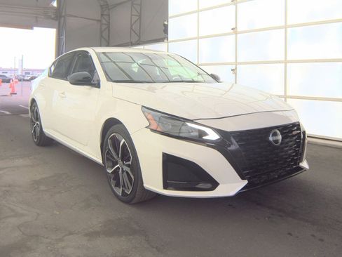 Used 2024 Nissan Altima 2.5 SR image 4