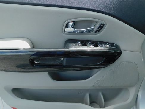 Used 2021 Kia Sedona EX w/ EX Premium Package image 25