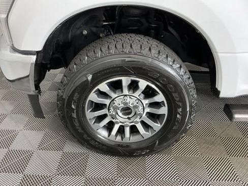 Used 2021 Ford F350 Lariat w/ FX4 Off-Road Package AWD/4WD image 28
