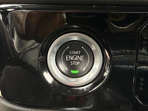 Used 2022 Chevrolet Silverado 1500 LT image 20