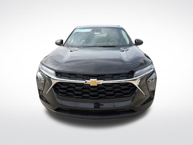 New 2026 Chevrolet Trax LS w/ LS Convenience Package FWD image 3