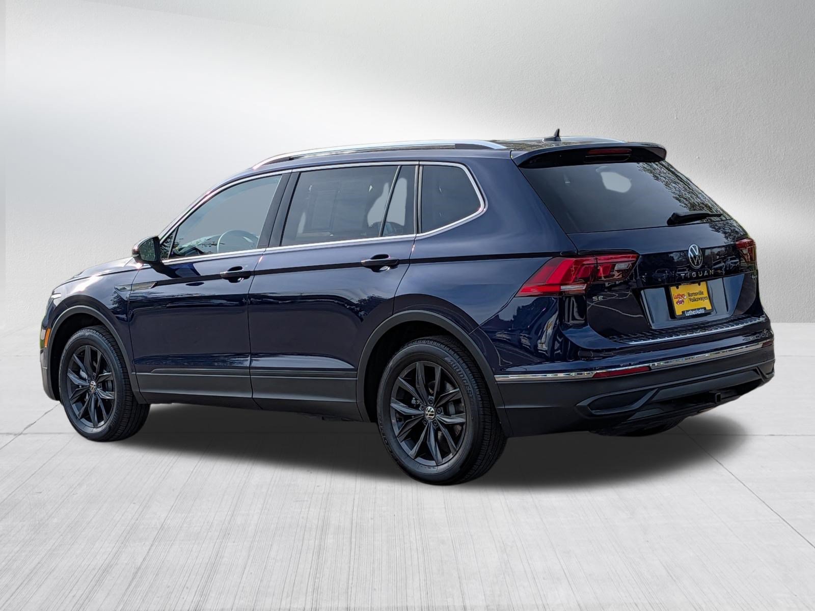 Certified 2024 Volkswagen Tiguan SE AWD/4WD image 5