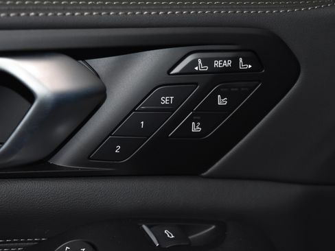 New 2026 BMW X7 M60i image 4