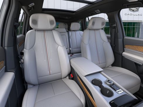 New 2026 Cadillac Vistiq Luxury image 16
