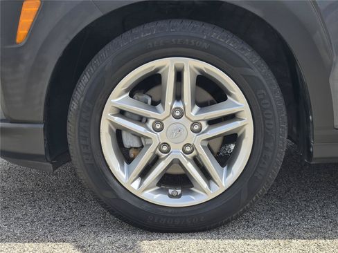 Used 2021 Hyundai Kona SE w/ Cargo Package FWD image 11